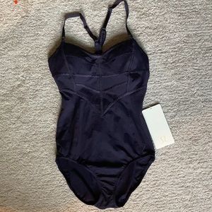 NWT Lululemon Purple Chase Leotard SIZE 6